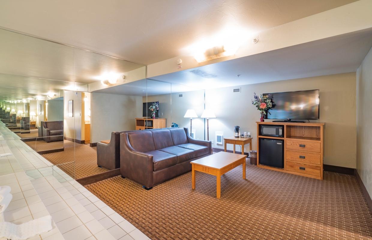 Elegant Bridal Suite at Best Western GranTree Inn