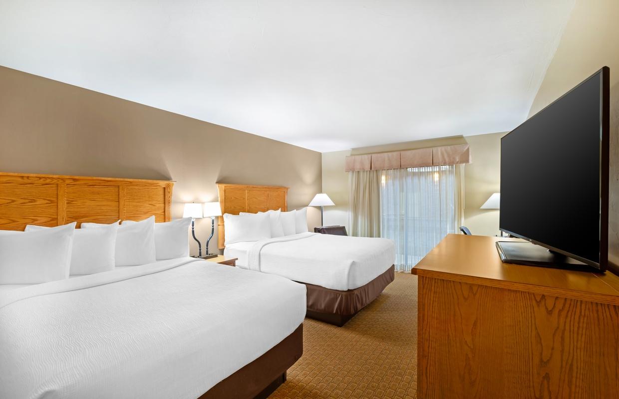 Spacious Double Queen Room at best Western GranTre